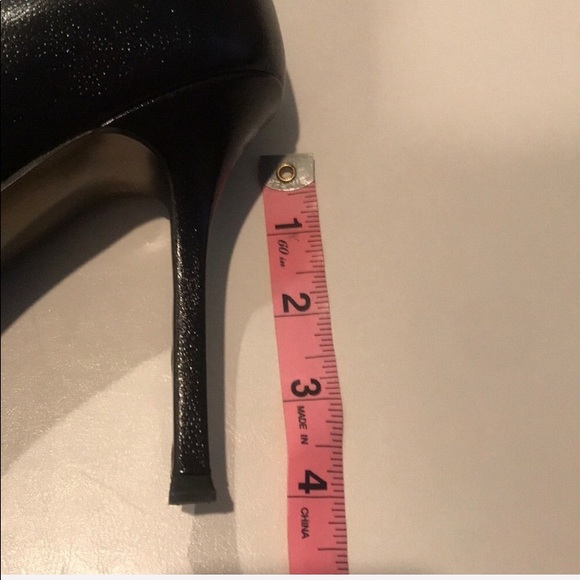 Authentic YSL 4 inch Tribute - Picture 3 of 10